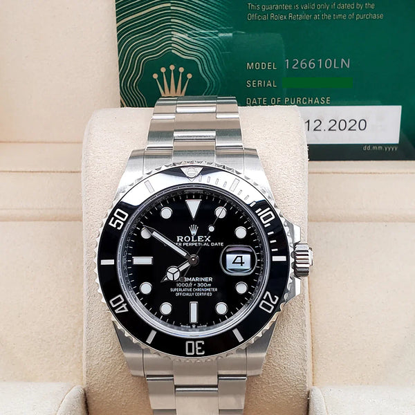 Rolex GMT-Master II Watch - Rotating Bezel Oyster Perpetual Timepiece